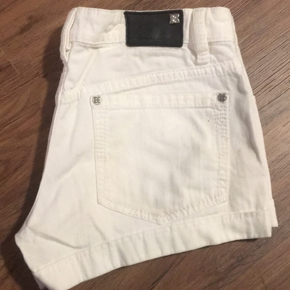 Shorts - Picture 4 of 4